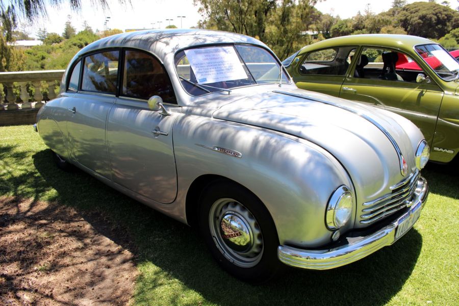 Tatra T600