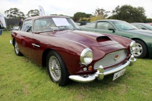 Aston Martin DB4