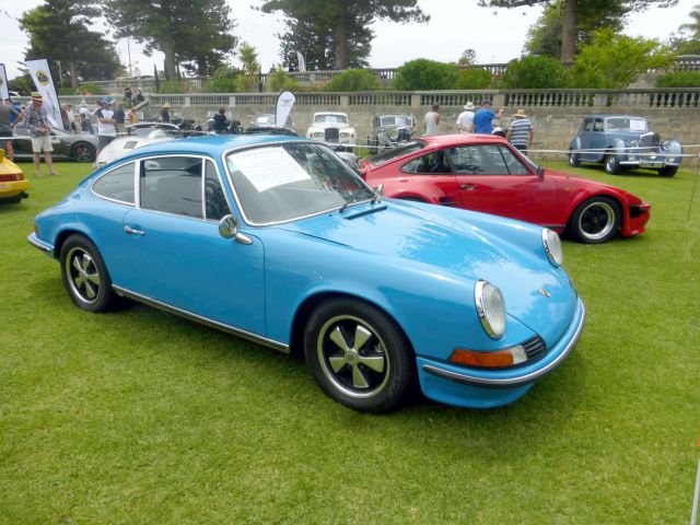 COTM17 Porsche 911S blue
